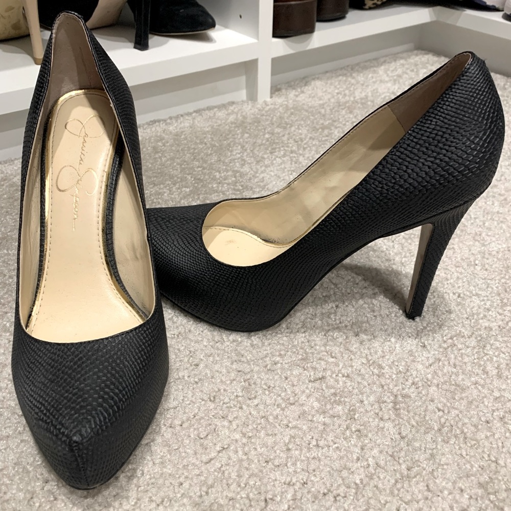 Beautiful, elegant black Jessica Simpson heels. Size 8.